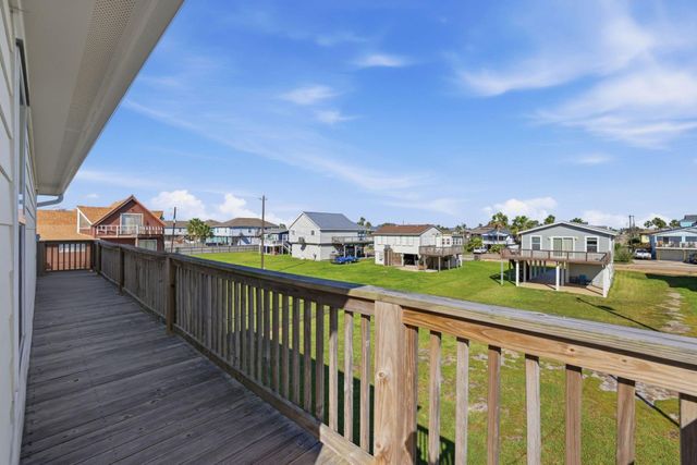 16522 John Silver Road, Galveston, TX 77554