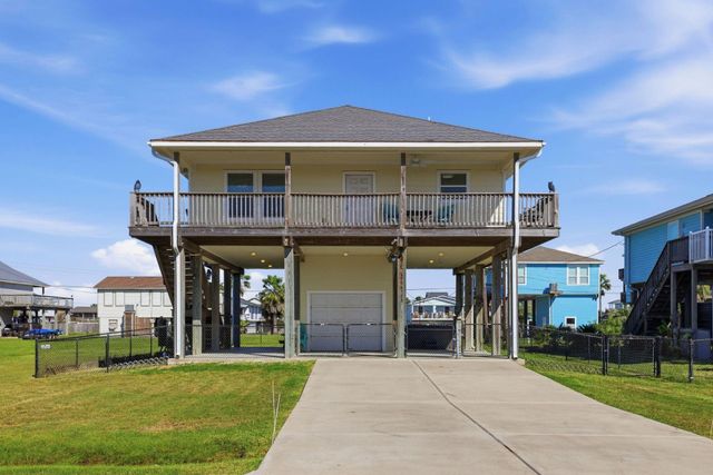 16522 John Silver Road, Galveston, TX 77554