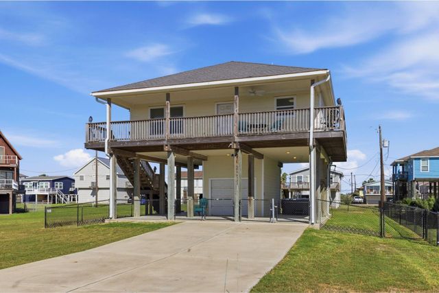 16522 John Silver Road, Galveston, TX 77554