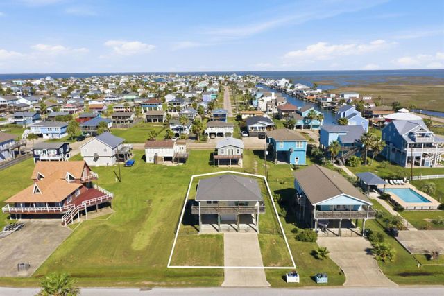 16522 John Silver Road, Galveston, TX 77554