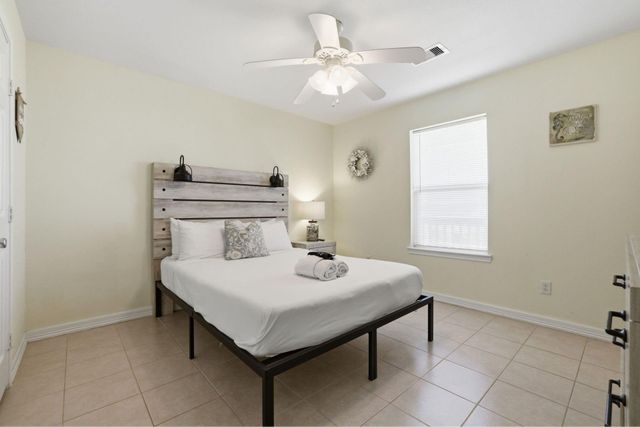 16522 John Silver Road, Galveston, TX 77554