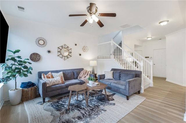 2344 Whiteoak Lane SE, Smyrna, GA 30080