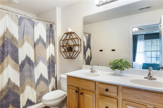 2344 Whiteoak Lane SE, Smyrna, GA 30080