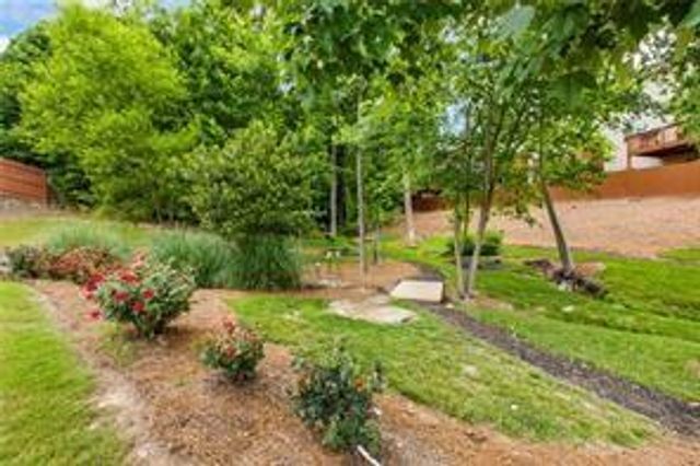 2344 Whiteoak Lane SE, Smyrna, GA 30080