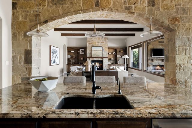 8145 Lake Mountain LN, Leander, TX 78641