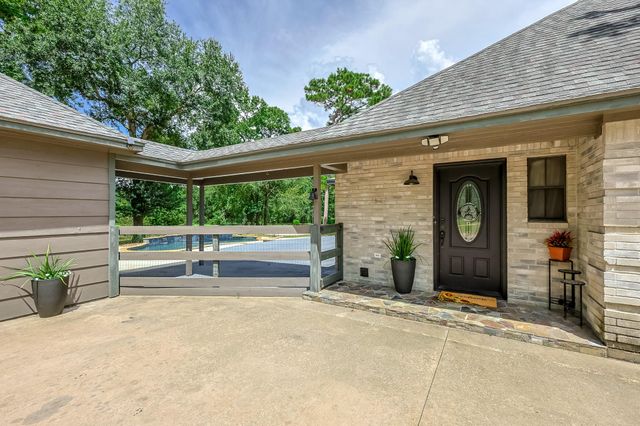 9214 Shady Lane, Magnolia, TX 77354