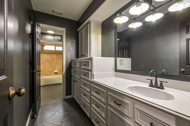 9214 Shady Lane, Magnolia, TX 77354