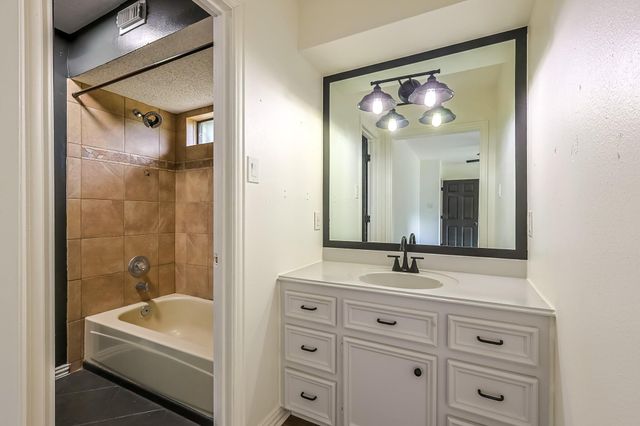 9214 Shady Lane, Magnolia, TX 77354