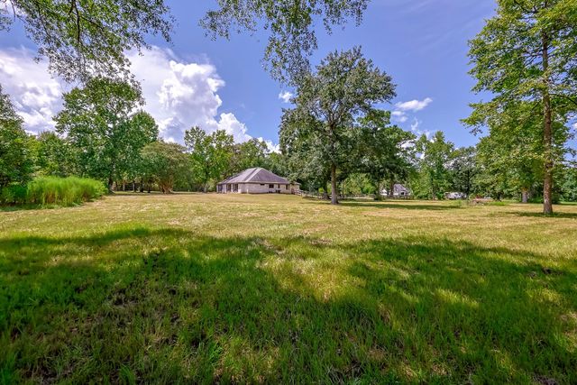 9214 Shady Lane, Magnolia, TX 77354