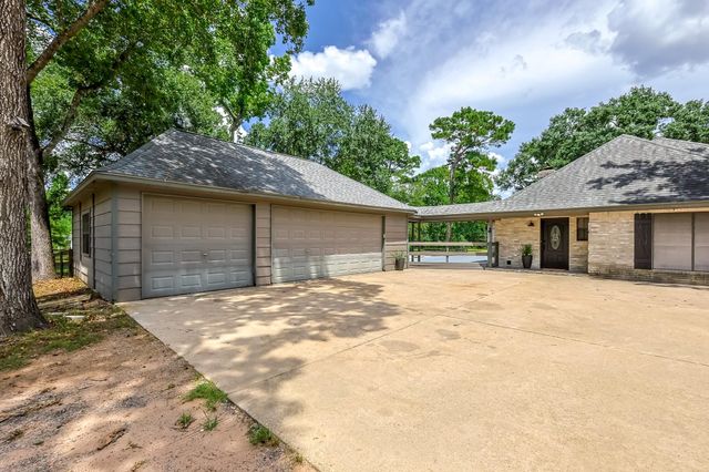 9214 Shady Lane, Magnolia, TX 77354