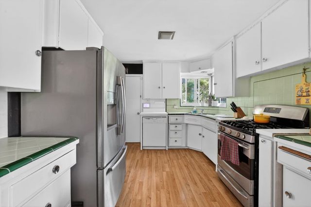 1421 Eastern Ave, Sacramento, CA 95864