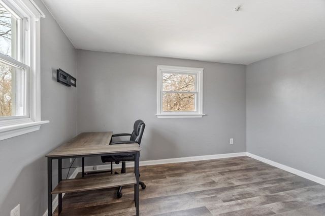 5 Hollis St, Saugus, MA 01906