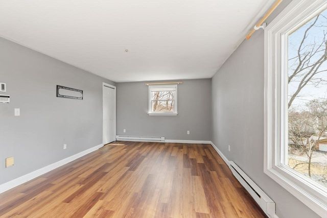 5 Hollis St, Saugus, MA 01906