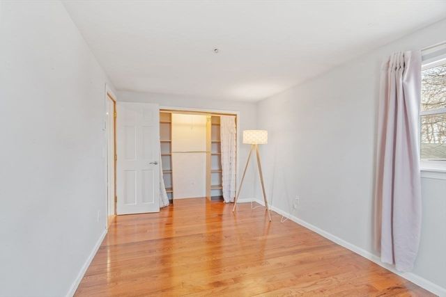 5 Hollis St, Saugus, MA 01906