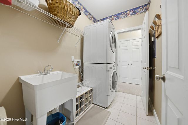3583 W Medinah Avenue SE, Southport, NC 28461