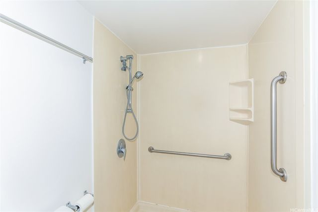 439 Keoniana Street 504, Honolulu, HI 96815