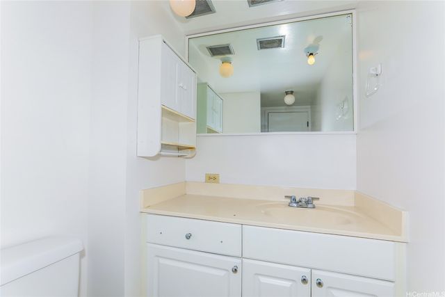 439 Keoniana Street 504, Honolulu, HI 96815