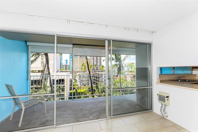 439 Keoniana Street 504, Honolulu, HI 96815