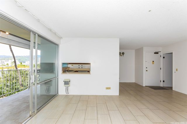 439 Keoniana Street 504, Honolulu, HI 96815