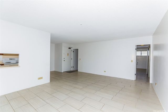 439 Keoniana Street 504, Honolulu, HI 96815