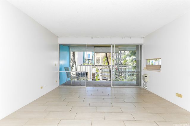 439 Keoniana Street 504, Honolulu, HI 96815