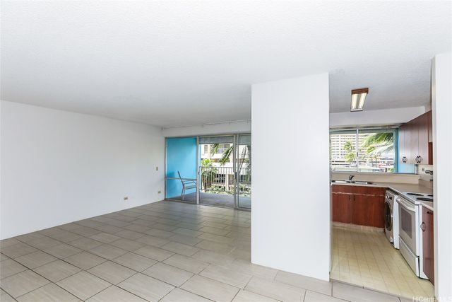 439 Keoniana Street 504, Honolulu, HI 96815