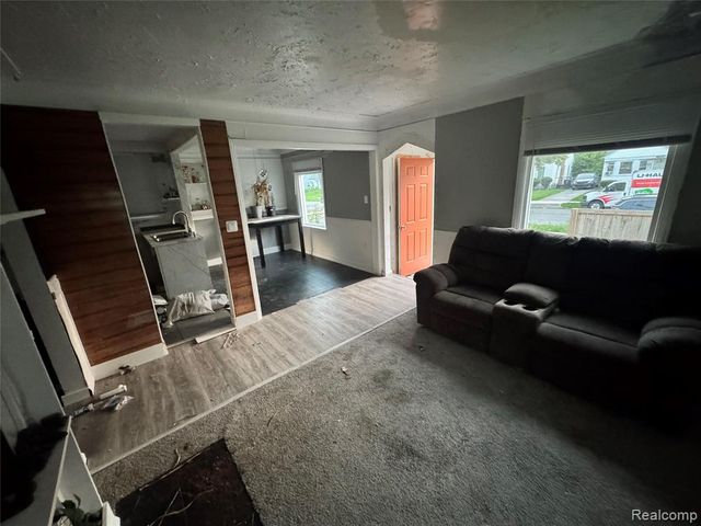 20210 Hickory Street, Detroit, MI 48205