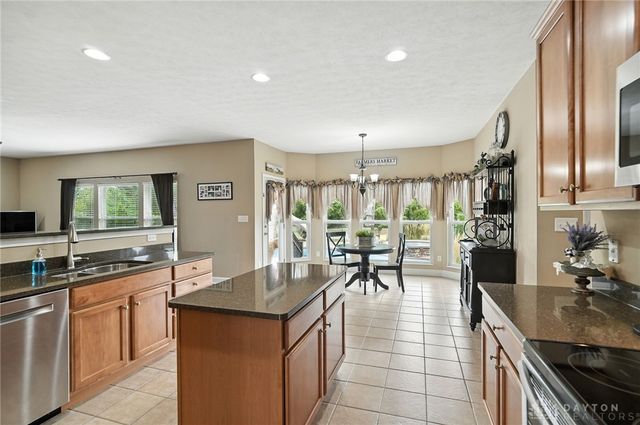 5483 Greenfinch Drive, Miamisburg, OH 45342