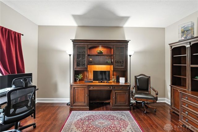 5483 Greenfinch Drive, Miamisburg, OH 45342