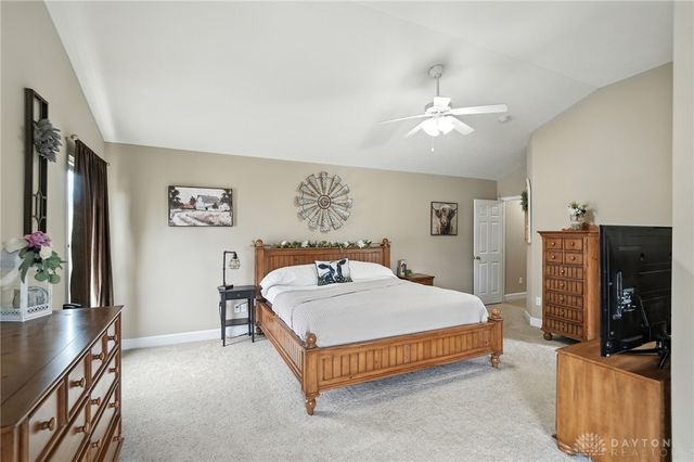5483 Greenfinch Drive, Miamisburg, OH 45342