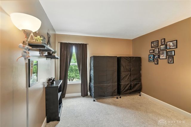 5483 Greenfinch Drive, Miamisburg, OH 45342