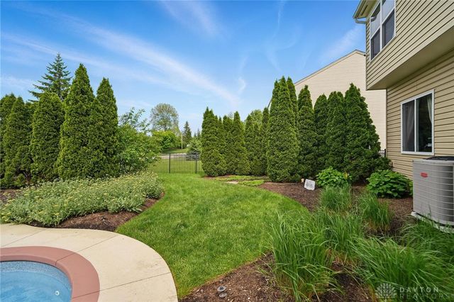 5483 Greenfinch Drive, Miamisburg, OH 45342