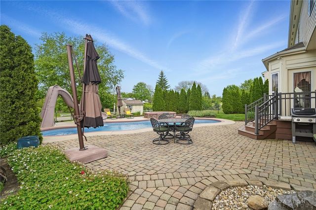 5483 Greenfinch Drive, Miamisburg, OH 45342