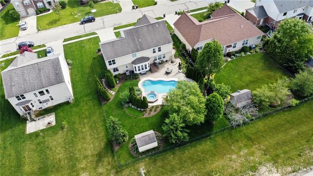 5483 Greenfinch Drive, Miamisburg, OH 45342