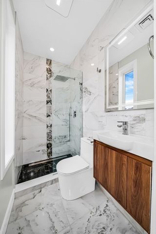 181 Maverick PH, Boston, MA 02128