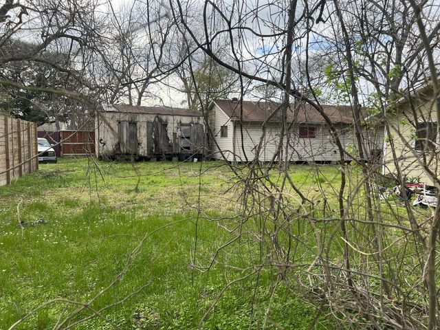 1410 E 33rd Street, Houston, TX 77022
