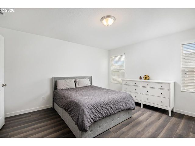 859 S 23RD Ave, Cornelius, OR 97113