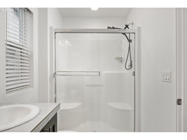 859 S 23RD Ave, Cornelius, OR 97113