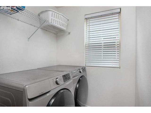 859 S 23RD Ave, Cornelius, OR 97113