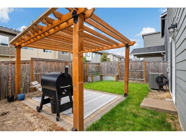 859 S 23RD Ave, Cornelius, OR 97113