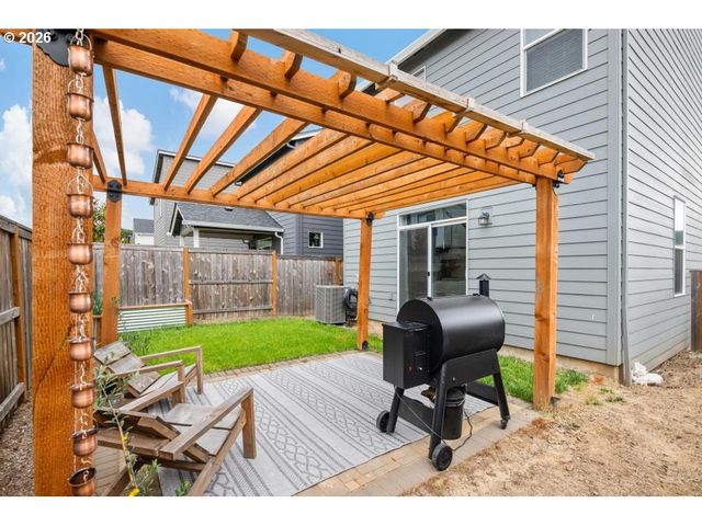 859 S 23RD Ave, Cornelius, OR 97113