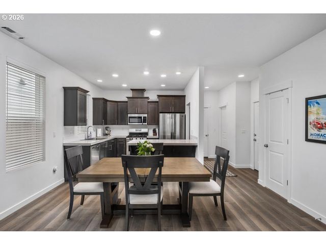 859 S 23RD Ave, Cornelius, OR 97113