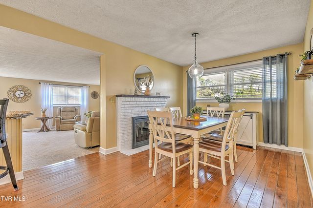 1825 Pinebrook Drive, Kingsport, TN 37660