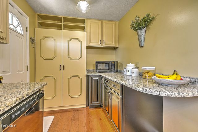 1825 Pinebrook Drive, Kingsport, TN 37660