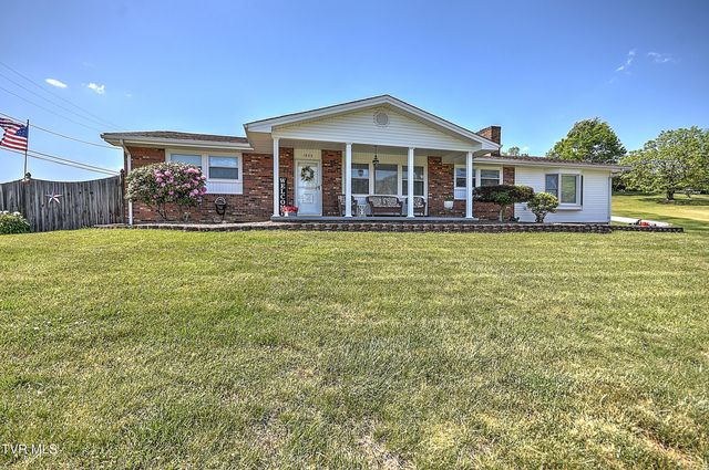 1825 Pinebrook Drive, Kingsport, TN 37660