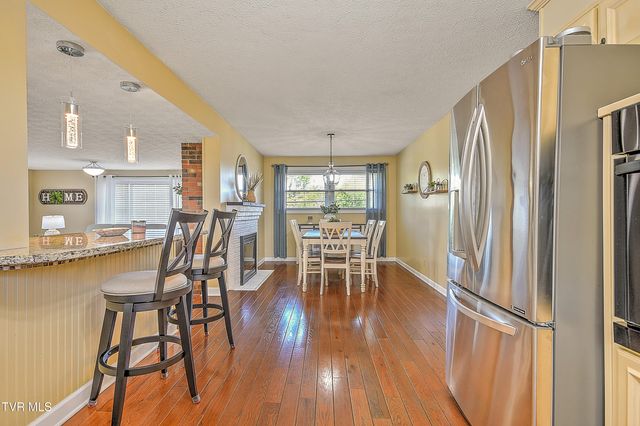 1825 Pinebrook Drive, Kingsport, TN 37660