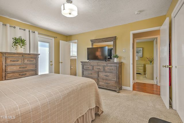 1825 Pinebrook Drive, Kingsport, TN 37660