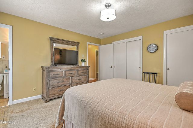 1825 Pinebrook Drive, Kingsport, TN 37660