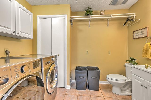 1825 Pinebrook Drive, Kingsport, TN 37660