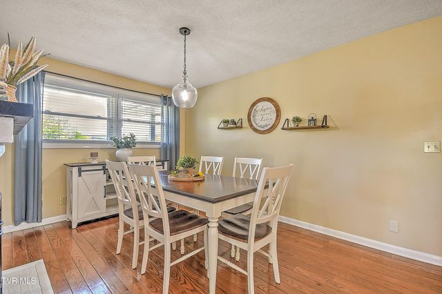 1825 Pinebrook Drive, Kingsport, TN 37660